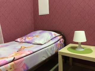 Гостиница Comfy Hostel Краснодар Двухместный номер с 2 отдельными кроватями-11
