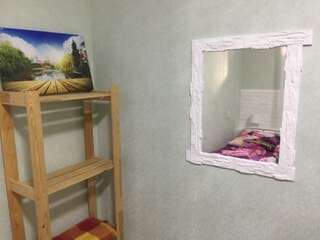 Гостиница Comfy Hostel Краснодар Двухместный номер с 2 отдельными кроватями-8
