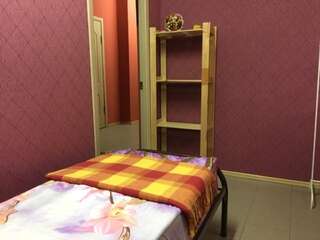 Гостиница Comfy Hostel Краснодар Двухместный номер с 2 отдельными кроватями-12